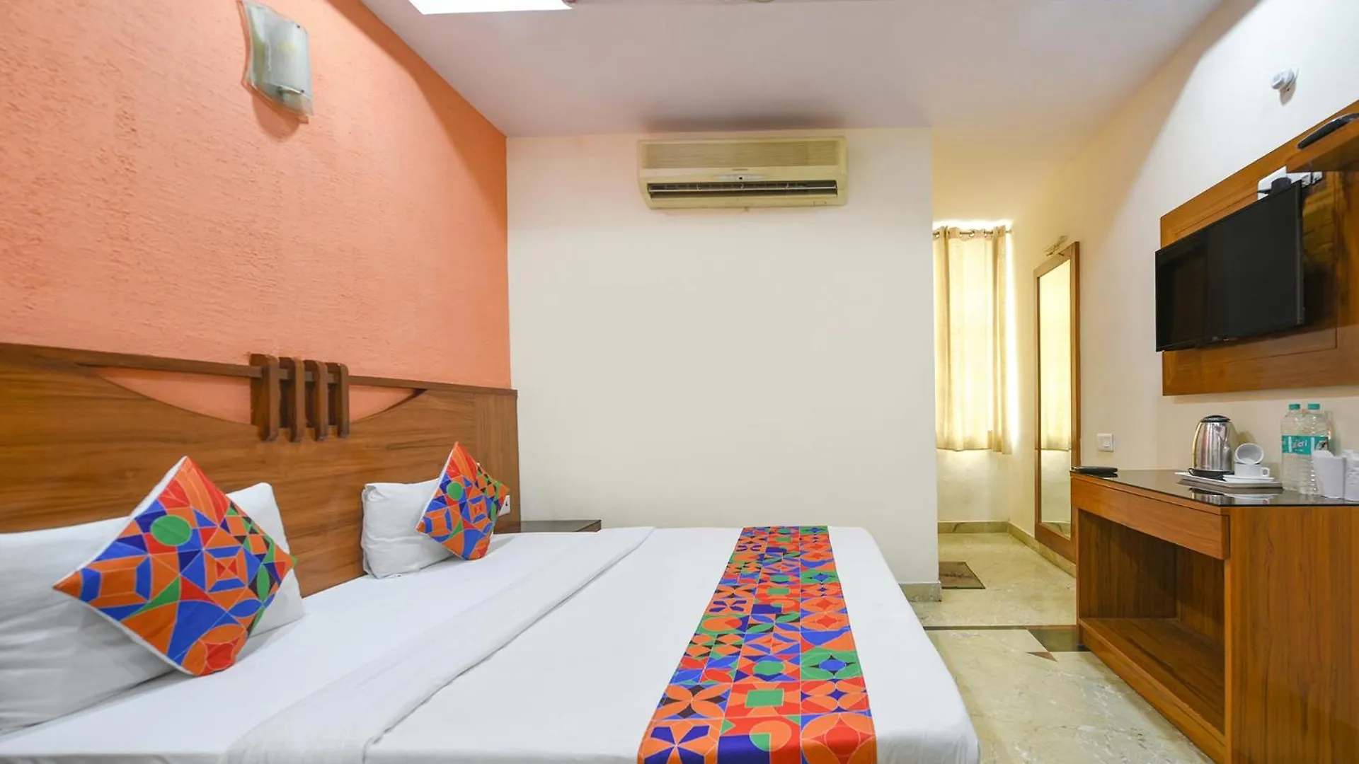 *** Hotel Fabhotel Jaggi Palace Karol Bagh Delhi  India