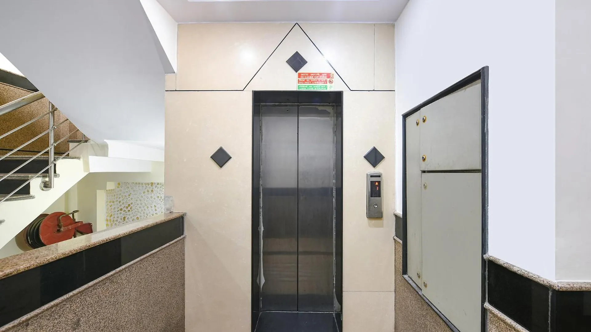Hotel Fabhotel Jaggi Palace Karol Bagh Delhi