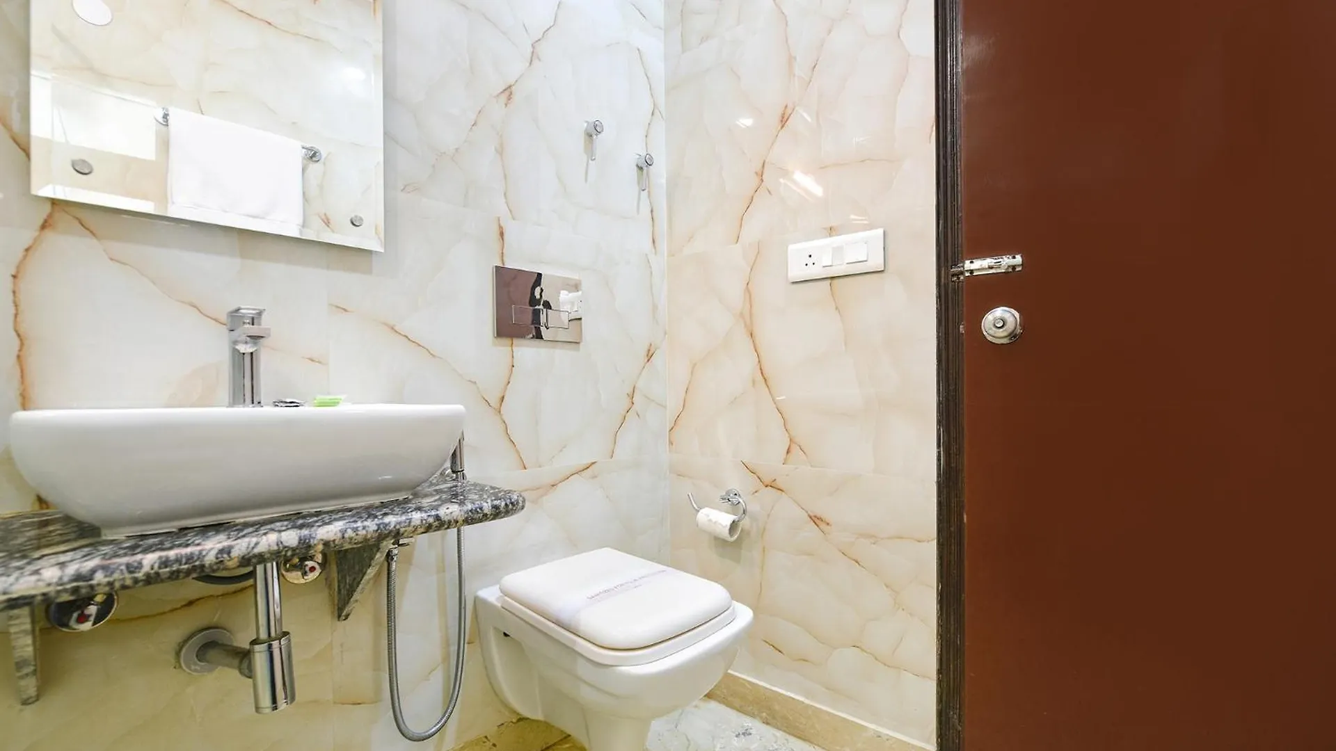 Fabhotel Jaggi Palace Karol Bagh Delhi  3*, Delhi (National Capital Territory of India)