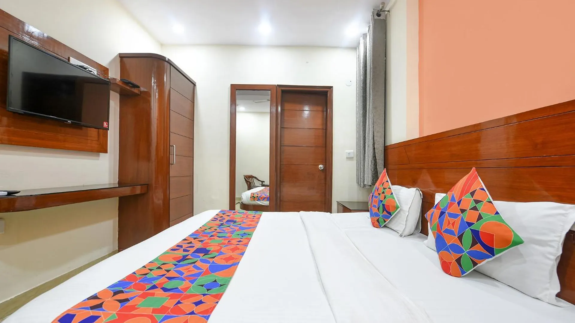 *** Hotel Fabhotel Jaggi Palace Karol Bagh Delhi  India